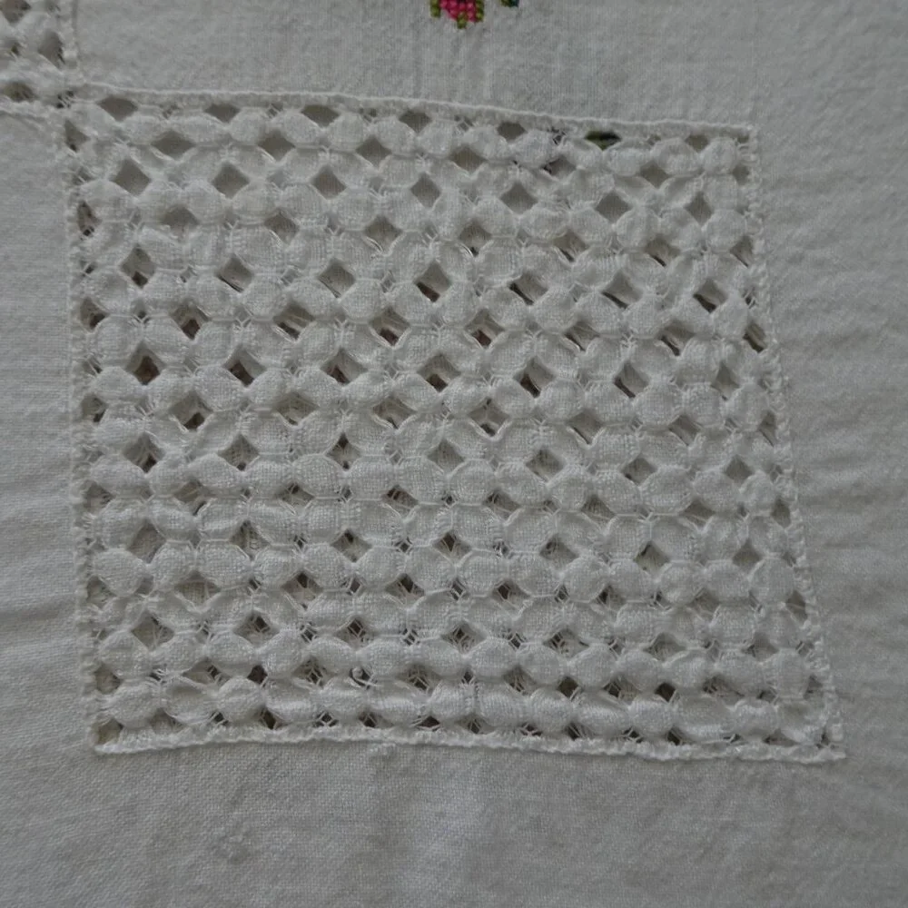 Vintage Handmade Tablecloth 76
